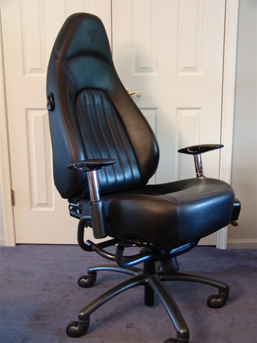 Illustration for article titled Race Car Chairs Give You Office Pole Position